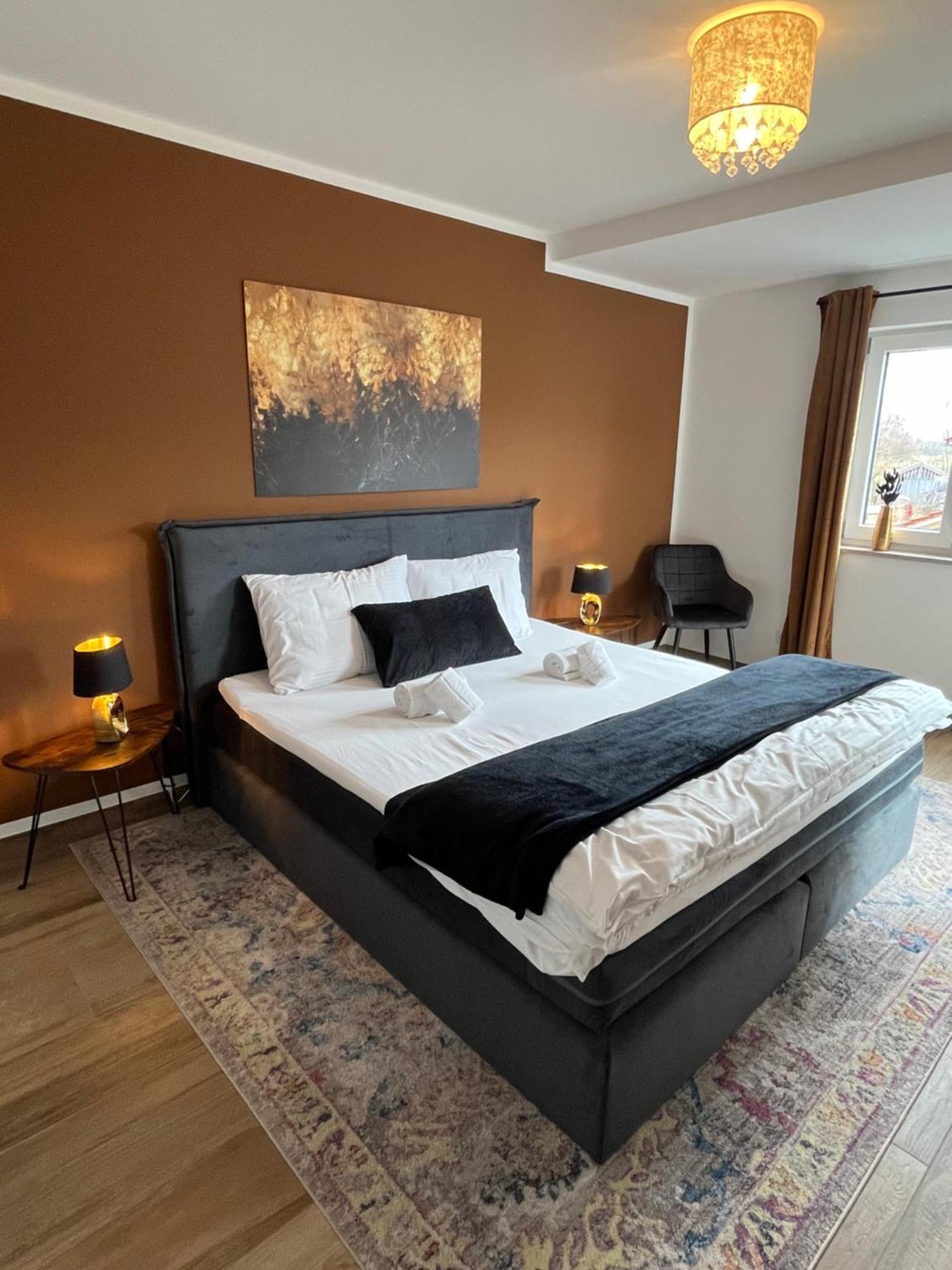 Uniqe I 90qm I Bergblick I 3 Balkone I Seenah Apartment *