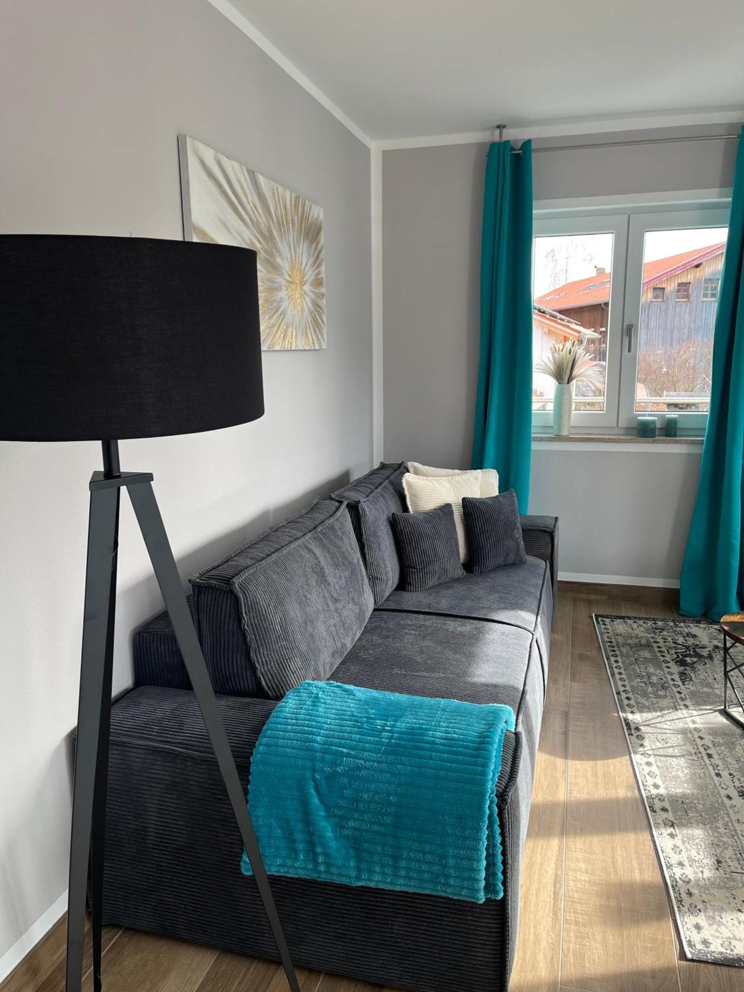 Apartment Uniqe I 90qm I Bergblick I 3 Balkone I Seenah Prien am Chiemsee